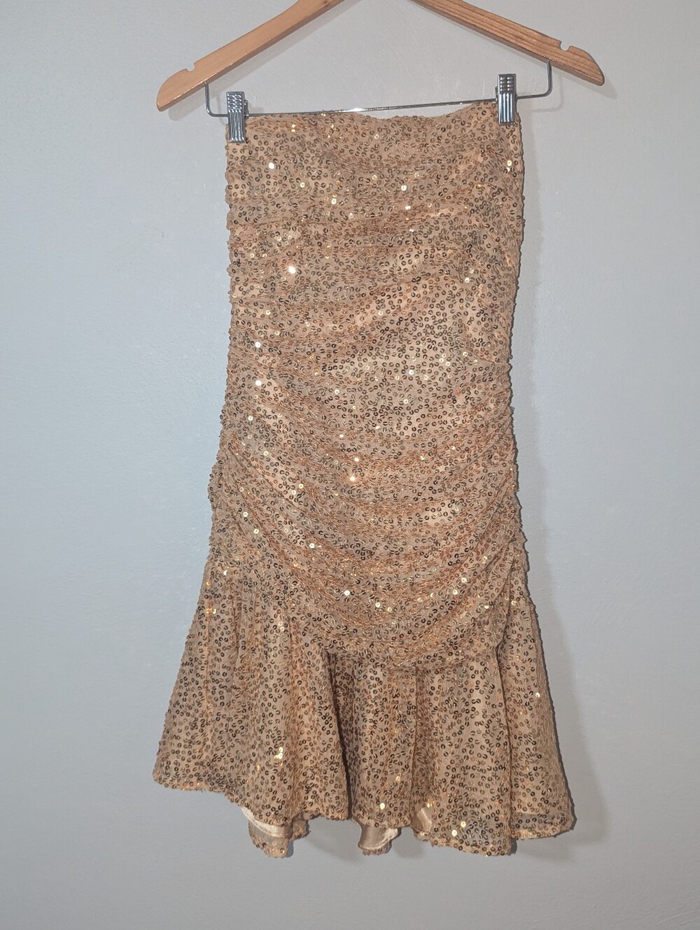10 Betsey Johnson Evening RARE Y2K Strapless Gold Sequin Mini Dress